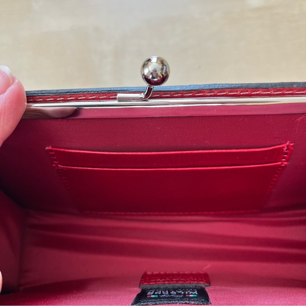 Wilsons Leather Red Leather Kiss-Lock Wristlet Clutch - Picture 7 of 7
